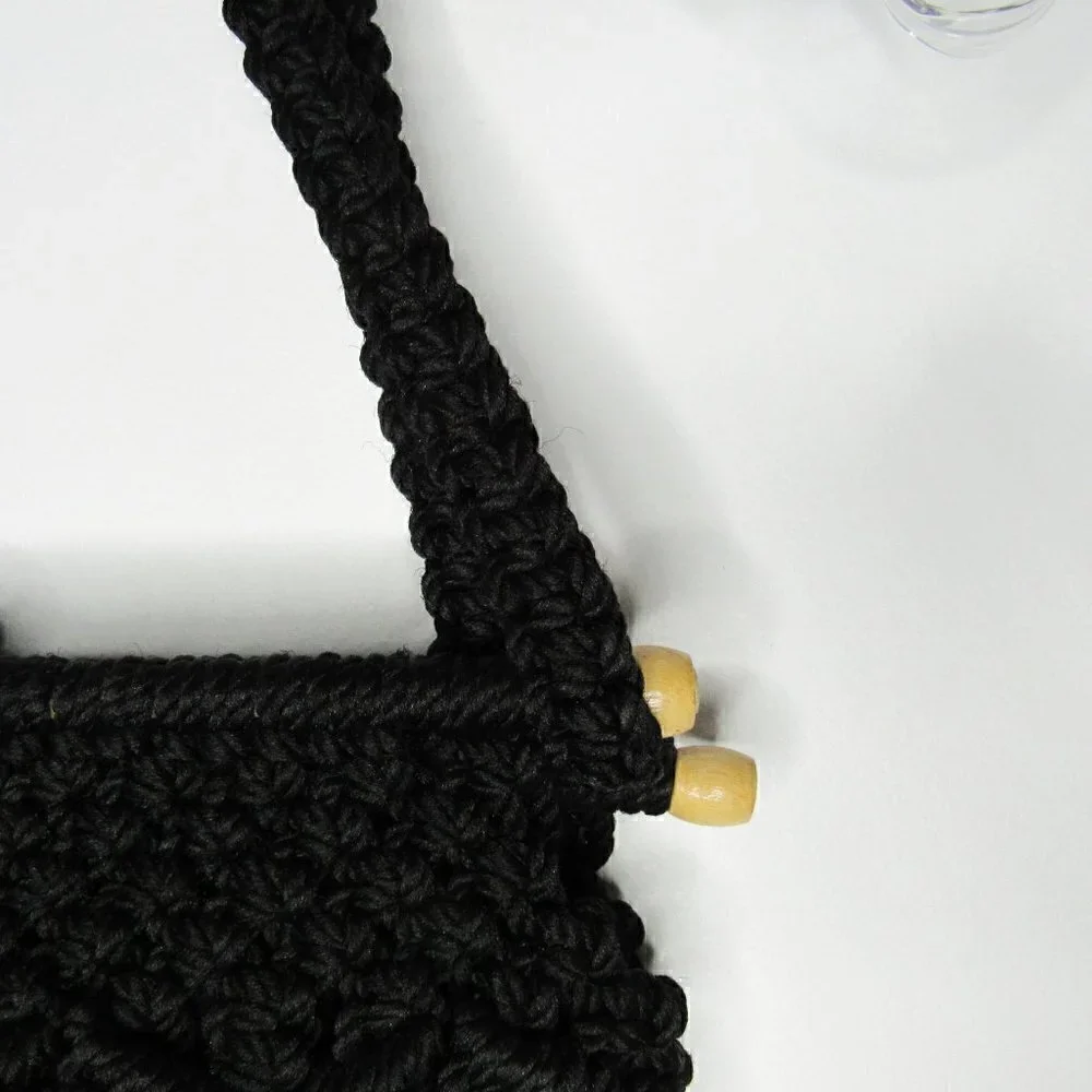 Vintage Handmade Macrame Purse - Picture 4 of 7